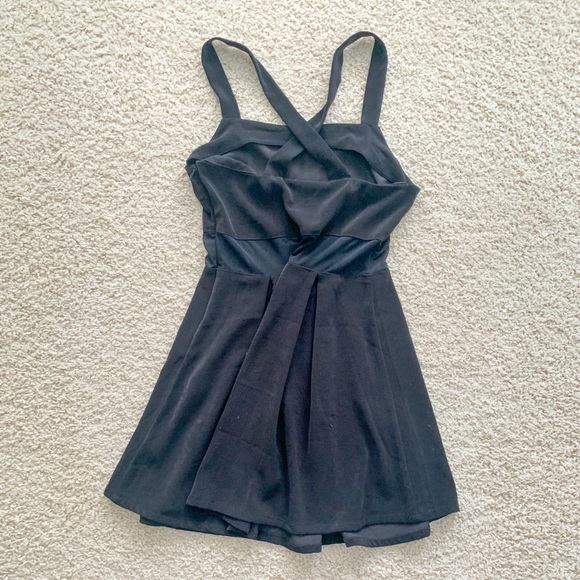 Forever 21 Crossback Mesh Panel A Line LBD - Picture 2 of 5